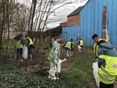 Leerlingen 't Molenholleke ruimden Zolder op