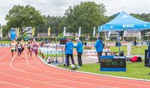 Krachtige wind bederft de pret voor de atleten