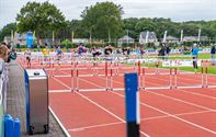 Krachtige wind bederft de pret voor de atleten