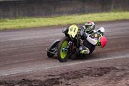 Loodzware speedwayraces op geteisterde baan