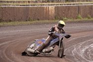 Loodzware speedwayraces op geteisterde baan