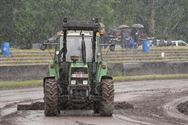 Loodzware speedwayraces op geteisterde baan