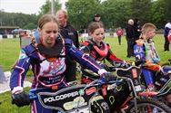 Loodzware speedwayraces op geteisterde baan