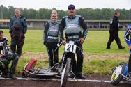 Loodzware speedwayraces op geteisterde baan