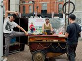 Mix van rommel en leuk entertainment op Marktplein