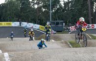 Veel volk en mooie races op eerste dag BK BMX