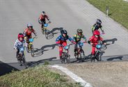 Veel volk en mooie races op eerste dag BK BMX