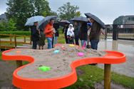 Eerste inclusieve speeltuin geopend in de regen