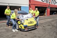 Veel volk voor de parade van de 24 Uren-racers