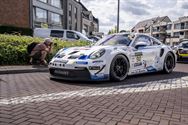 Veel volk voor de parade van de 24 Uren-racers