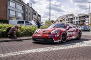 Veel volk voor de parade van de 24 Uren-racers