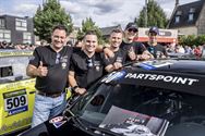 Veel volk voor de parade van de 24 Uren-racers