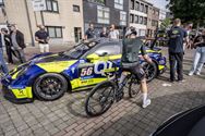 Veel volk voor de parade van de 24 Uren-racers