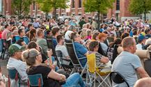 Marktplein loopt bijna vol voor comedy