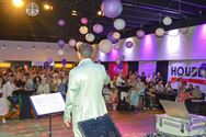 Veel volk swingt op feest van de burgemeester