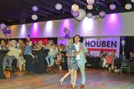 Veel volk swingt op feest van de burgemeester