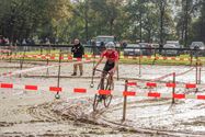 130 renners aan de start op cyclocrossen Eversel