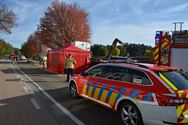 Fietser sterft onder vrachtwagen in de Brugstraat