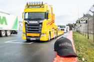 Goedele en Virginie als volleerde truckers ...