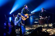 Country Mavericks eert groten van de country