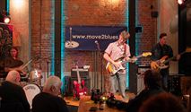 Indrukwekkende 16-jarige bluesgitarist