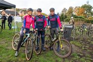 Veel mountain- en gravelbikers aan De Veen