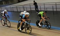 Ze vlogen er weer tegenaan op de Velodroom