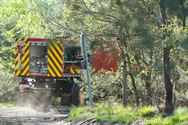Met man en macht tegen het vuur op militair domein
