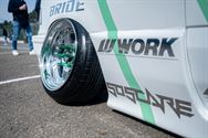 Massa volk voor auto's, show en DDT op Race Wars