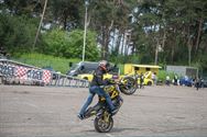 Massa volk voor auto's, show en DDT op Race Wars