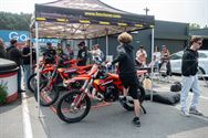 Massa volk voor auto's, show en DDT op Race Wars