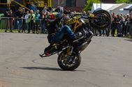 Stuntrijders als blikvanger bij de Solo Riders