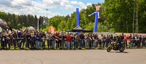 Stuntrijders als blikvanger bij de Solo Riders