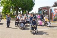 Met zijn allen op Lentewandeling door Heusden
