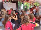 DJ, bicky's en shotjes bij Calice