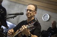 Muziek van The Mixties en bloemen voor Mariette