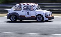 De kranige oudjes in volle actie op Historic GP