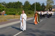 De Sacramentsprocessie bracht Viversel op de been