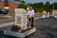 De Sacramentsprocessie bracht Viversel op de been