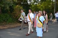 De Sacramentsprocessie bracht Viversel op de been