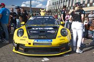 Massa volk voor parade van 24 Uren van Zolder