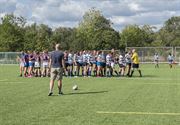 Rugbydames verkopen hun huid duur op benefiet