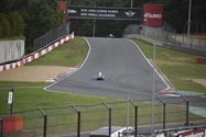Na één derde rijdt wagen van Aken aan de leiding
