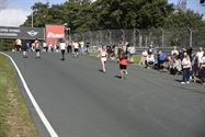 Marathonlopers op circuit stevig aangemoedigd