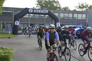120 fietsers door politiezone voor 't goede doel