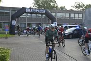 120 fietsers door politiezone voor 't goede doel