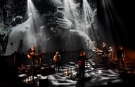 Het vuur van de straat gloeit n protestsongs