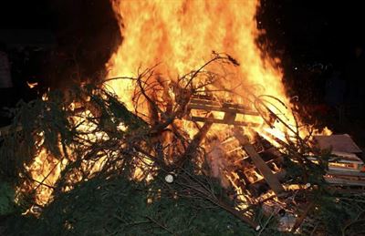 Kerstboomverbranding S&G De Perenboom